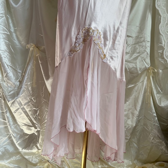 On hold! Vintage Satin Embroidered Beaded Front Slit Fairy Dress Slip - Picture 4 of 9